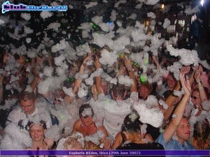 Foam Party - Eden - ClubTheWorld in Ibiza (31st August - 14th September 2002)