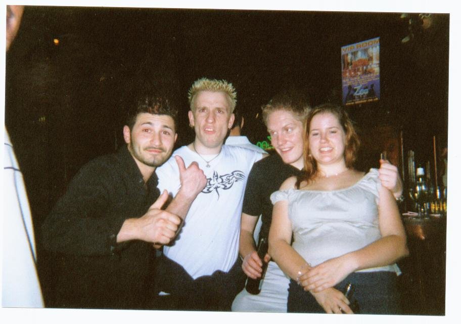 CTW_crew_7_an_arse_the_Zoo_Bar_10_07_02.jpg