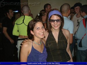 Nina & Amelia - Sundissential & Garlands (25th May 2003)